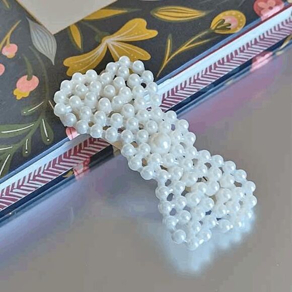 2/$21 Two Piece Pearl Hair Accessory Set - Picture 4 of 7